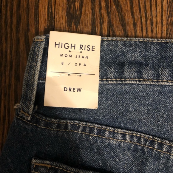 Lucky Brand “Drew” Cropped Mom Jean - Picture 3 of 9